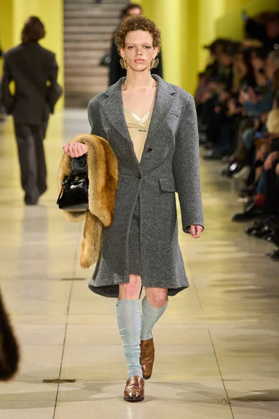 Look 8